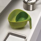Набір друшляків Nest&trade; із закругленими куточками для зручного висипання продуктів, 2 пр Joseph Joseph Nest Colander 40093 01000597 фото 5